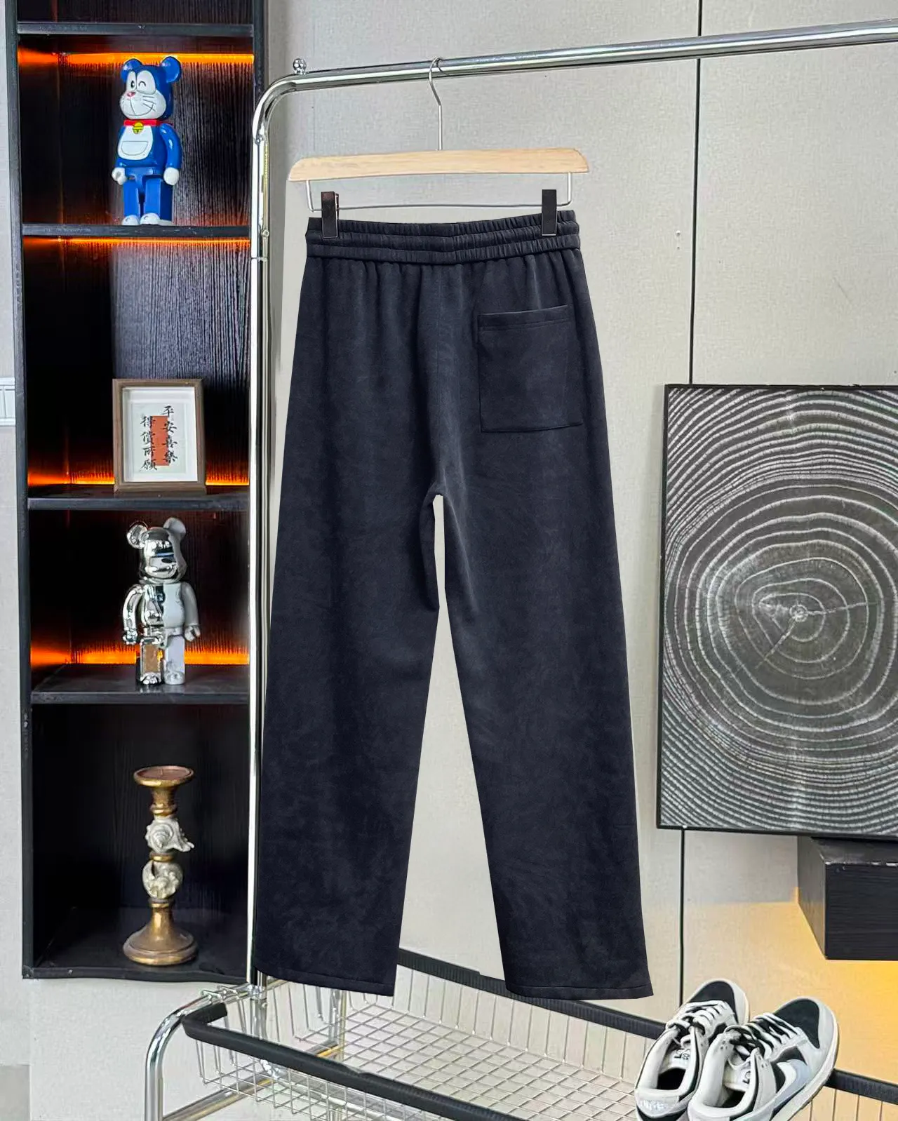 Balenciaga 🆕2026 Autumn and Winter New Arrival Casual Pants! The official website will be released simultaneously. Brand Classic LOGO casual pants, customized fabrics, excellent comfort and strong touch. Highly recognisable, perfect appearance and craftsmanship. Size:M-3XL